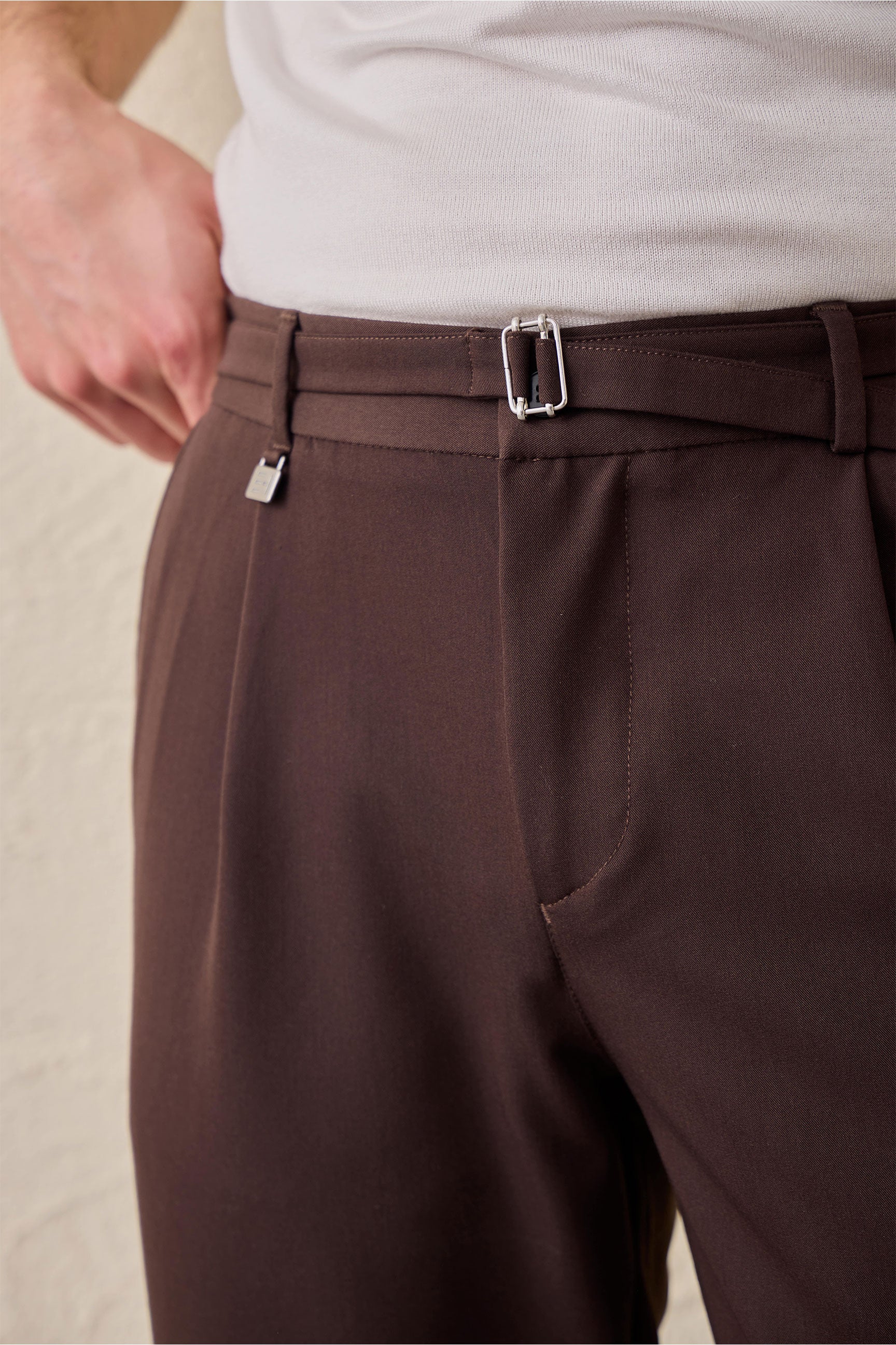 Men’s Brown Pleated Gurkha Trousers Adjustable Waist Tailored Tapered Fit