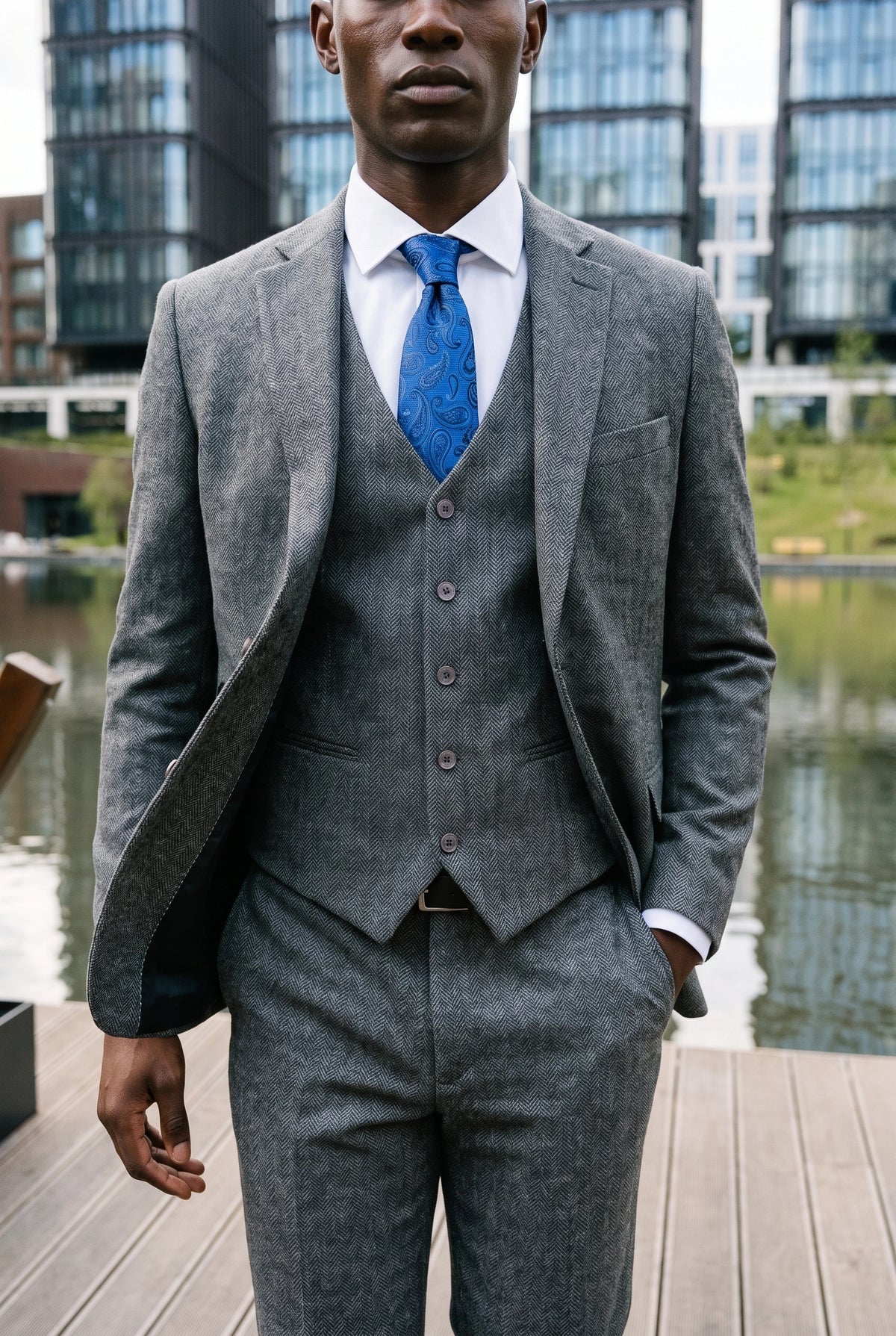 Men’s Royal Blue Paisley Tie
