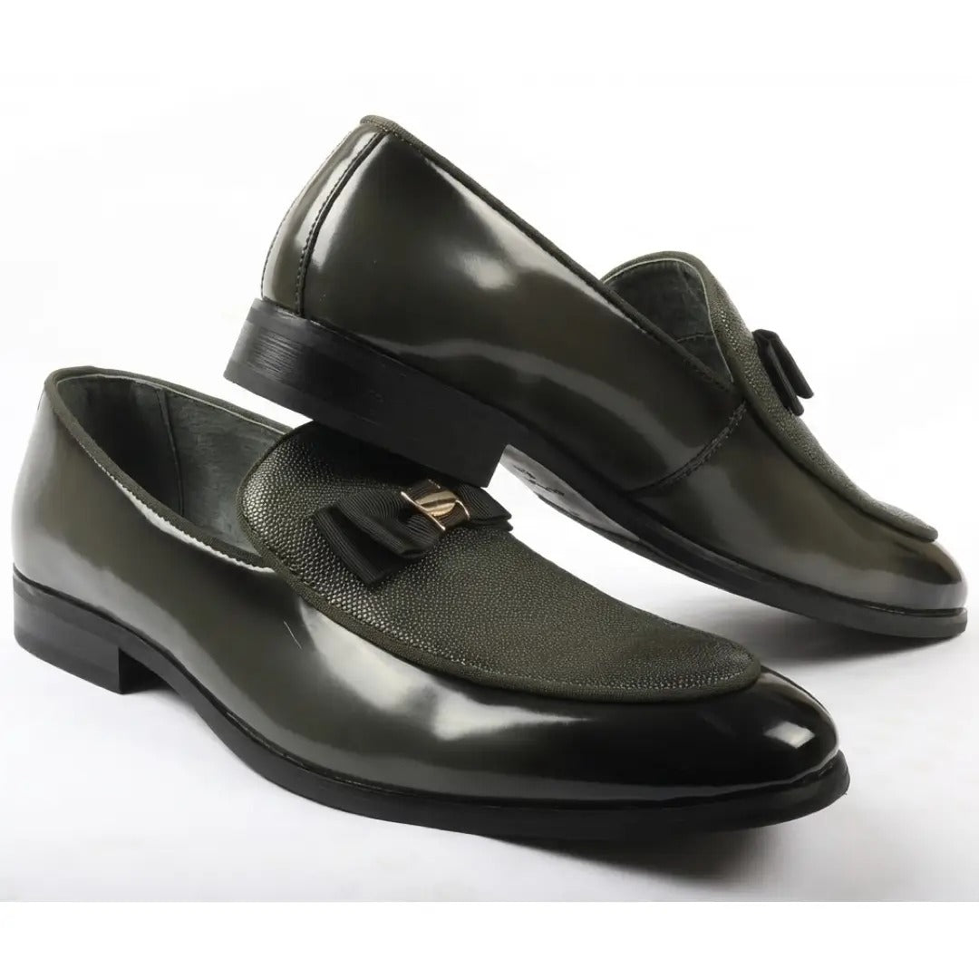 Men's Textured Front Iconic Buckle Bow Loafers